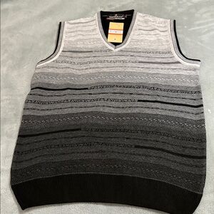 Elegant V-Neck Sweater Vest in Black and Gray